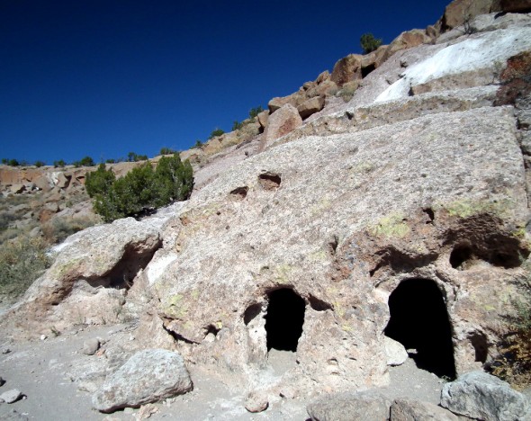 Caves at Tsankawi